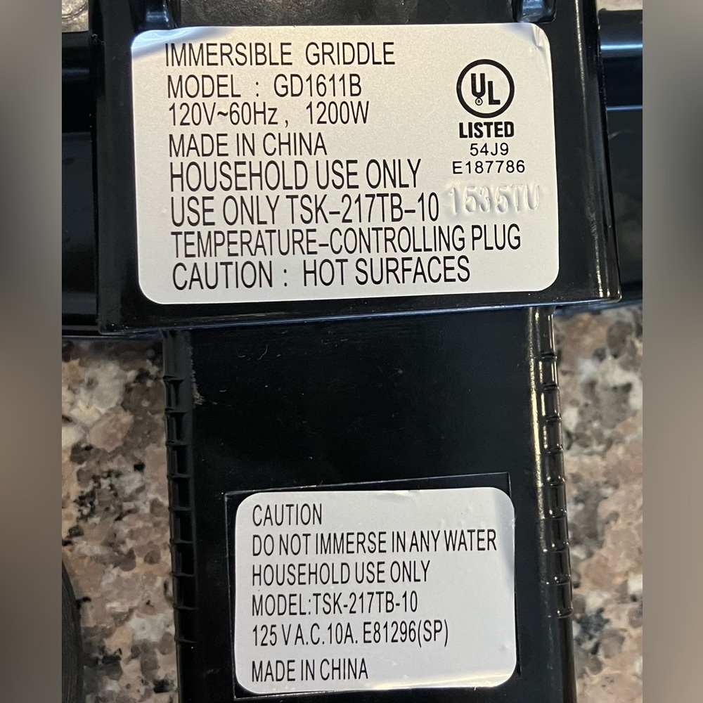 Black & Decker Griddle (200-400° F) Approx. 18 x 8.5 “ Cooking Space, EUC - Picture 7 of 9